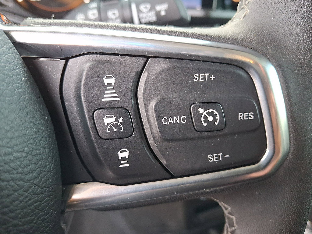 Used 2026 Jeep Wrangler Unlimited Sahara AWD/4WD image 24
