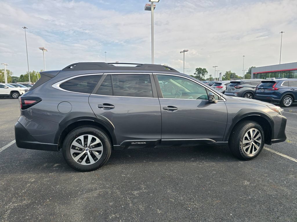 Used 2024 Subaru Outback Premium AWD/4WD image 8