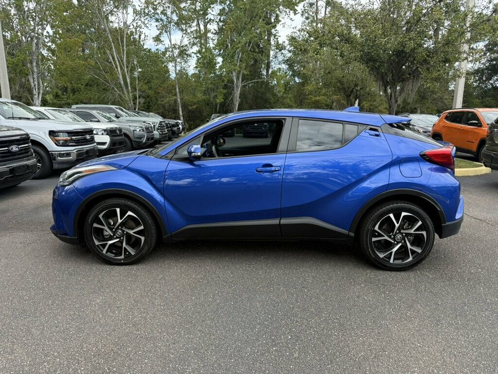 Used 2021 Toyota C-HR XLE FWD image 2