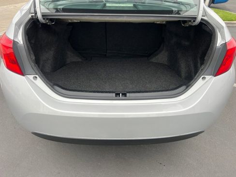 Used 2017 Toyota Corolla SE FWD image 43