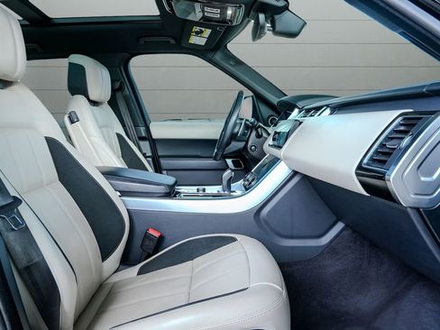 Used 2020 Land Rover Range Rover Sport HSE Dynamic image 45