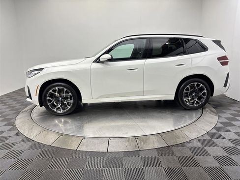 Used 2025 BMW X3 xDrive30i w/ Premium Package image 16