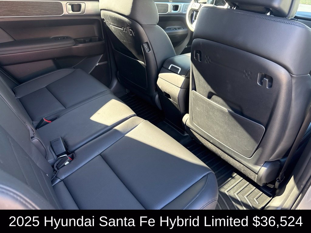 Used 2025 Hyundai Santa Fe Limited FWD image 25