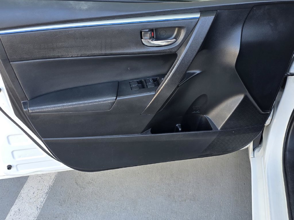 Used 2014 Toyota Corolla S FWD image 27