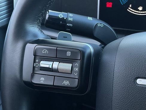 Used 2025 Hyundai Santa Fe SEL image 24