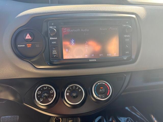 Used 2016 Toyota Yaris L FWD image 11