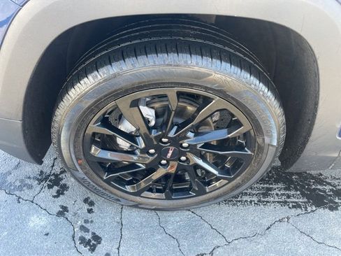 Certified 2023 GMC Terrain SLE w/ Driver Convenience Package image 10