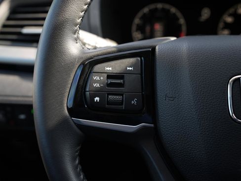 Used 2025 Honda Odyssey Touring image 23