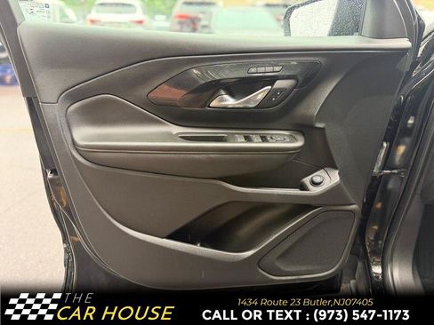 Used 2022 GMC Terrain AT4 w/ Tech Package AWD/4WD image 13