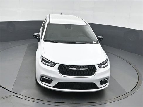 New 2026 Chrysler Pacifica Select image 37