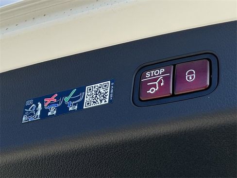 Certified 2024 Mercedes-Benz GLC 300 4MATIC image 32