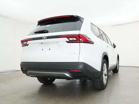 New 2026 Toyota Grand Highlander Limited FWD image 24