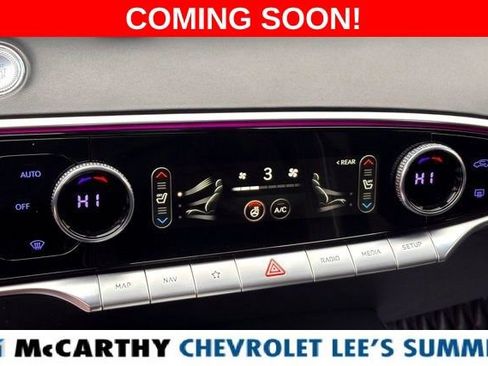 Used 2022 Genesis GV70 2.5T w/ Sport Prestige Package image 11