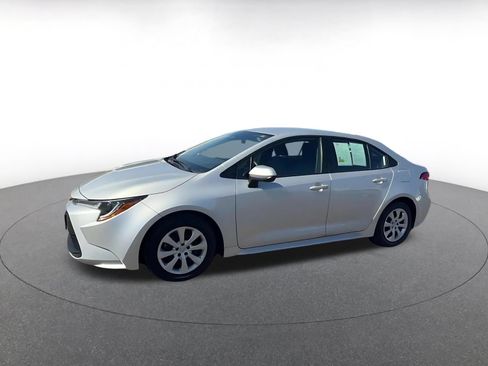 Used 2025 Toyota Corolla LE FWD image 8