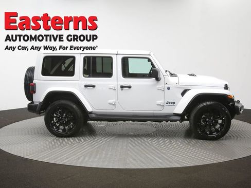 Used 2025 Jeep Wrangler Unlimited Sahara AWD/4WD image 41