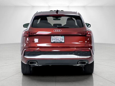 Used 2025 Audi Q5 Premium Plus w/ Premium Plus AWD/4WD image 4