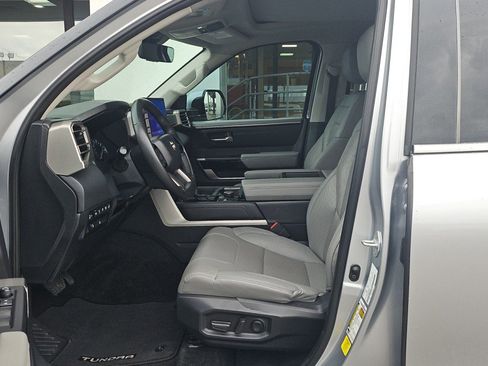 Used 2023 Toyota Tundra Limited w/ Power Package image 12