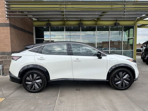 Used 2024 Nissan Ariya FWD image 9