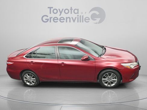 Used 2017 Toyota Camry SE w/ Moonroof Package FWD image 17