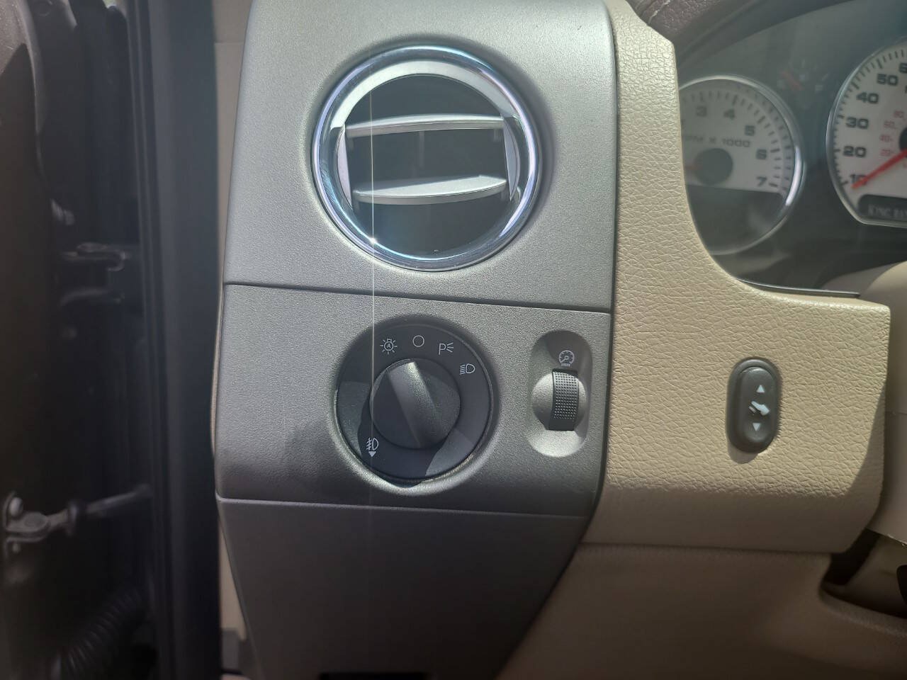 Used 2007 Ford F150 King Ranch AWD/4WD image 21
