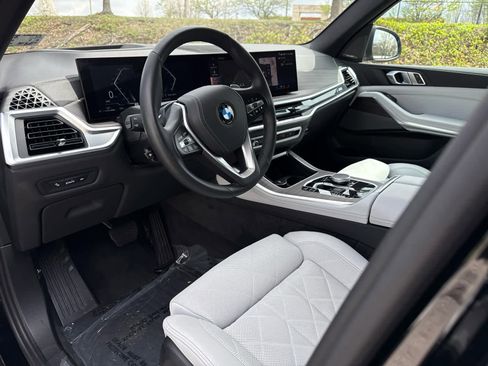 Certified 2025 BMW X5 xDrive40i image 11