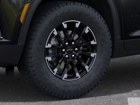 New 2026 Chevrolet Traverse Z71 w/ Driver Confidence Package image 9