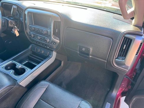 Used 2017 Chevrolet Silverado 1500 LTZ Z71 w/ LTZ Plus Package image 16