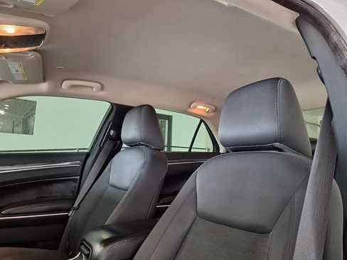 Used 2019 Chrysler 300 Touring w/ Driver Convenience Group RWD image 12
