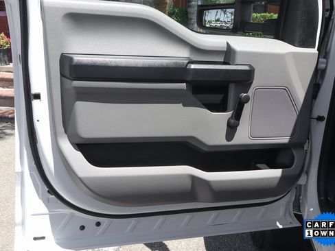 Used 2017 Ford F550 2WD Crew Cab Super Duty image 14