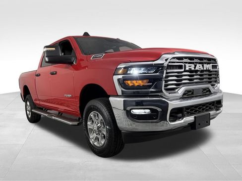 Used 2026 RAM 2500 Big Horn AWD/4WD image 4