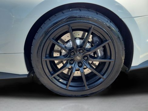 Certified 2017 Ford Mustang Shelby GT350 RWD image 25