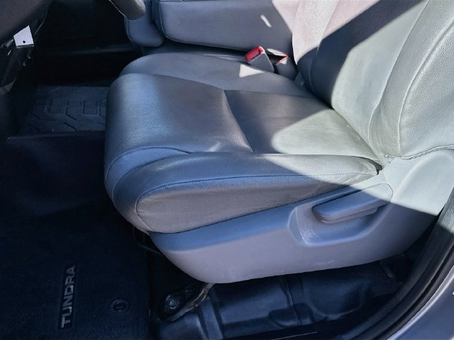 Used 2012 Toyota Tundra 4x4 Double Cab image 18