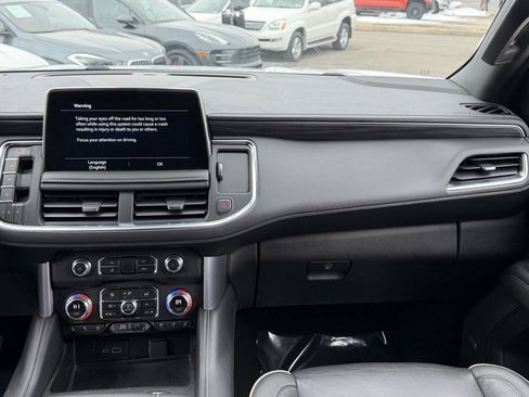 Used 2021 GMC Yukon XL SLT AWD/4WD image 18