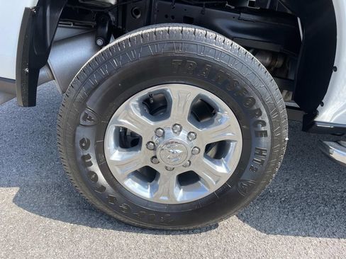 Used 2026 RAM 2500 Big Horn AWD/4WD image 25
