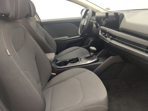 Used 2025 Kia K4 FWD image 21