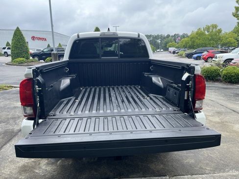Used 2023 Toyota Tacoma SR AWD/4WD image 9