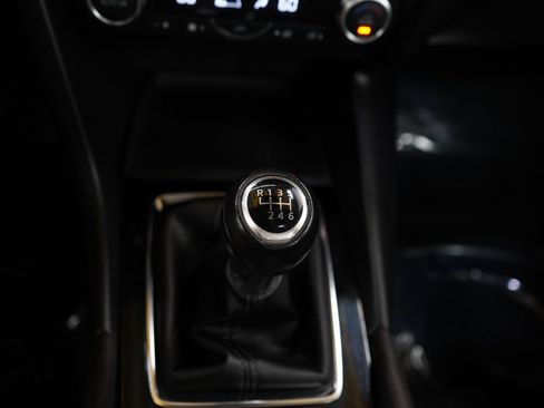 Used 2018 MAZDA MAZDA3 Touring FWD image 22
