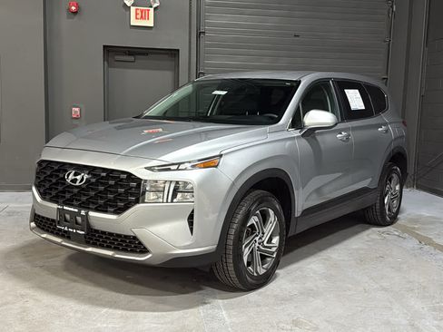 Used 2023 Hyundai Santa Fe SE AWD/4WD image 3