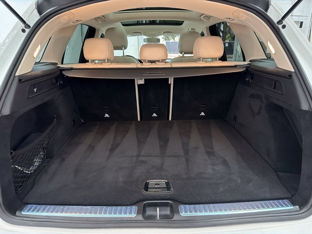 Used 2020 Mercedes-Benz GLC 300 4MATIC image 25