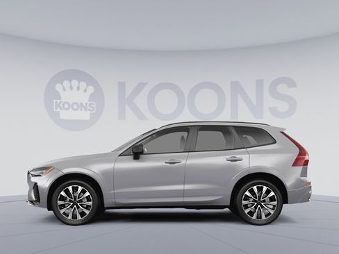 Used 2023 Volvo XC60 B5 Plus w/ Protection Package Premier image 2