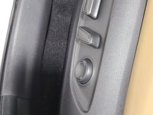 Certified 2022 Toyota RAV4 XLE Premium AWD/4WD image 21