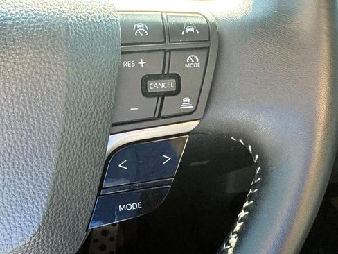 Used 2025 Toyota Camry SE w/ Convenience Package FWD image 27