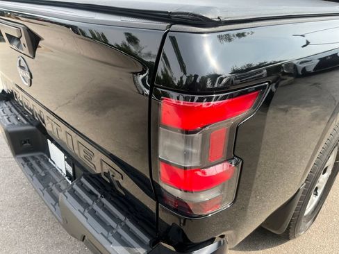 Used 2022 Nissan Frontier S w/ Technology Package RWD image 41