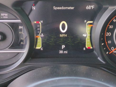 New 2025 Jeep Gladiator Mojave w/ Convenience Group image 11