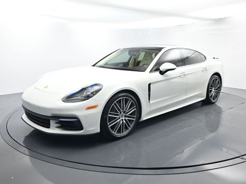 Used 2018 Porsche Panamera 4S image 1