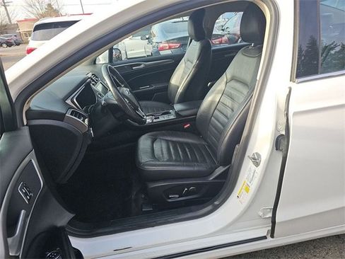 Used 2018 Ford Fusion SE w/ Equipment Group 602A image 9