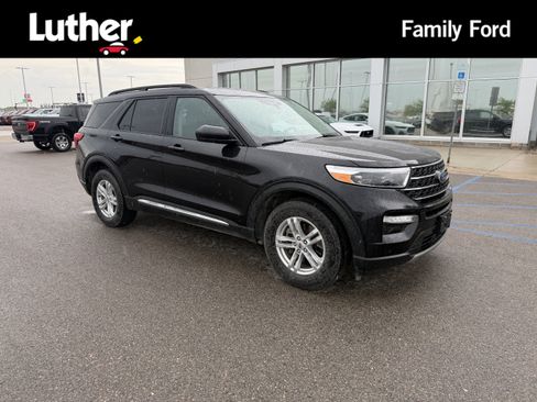 Used 2021 Ford Explorer XLT w/ Equipment Group 202A AWD/4WD image 1