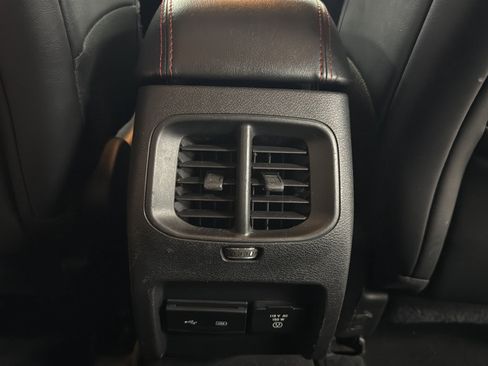 Used 2019 Jeep Cherokee Trailhawk AWD/4WD image 33