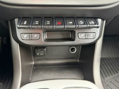 Used 2021 Chevrolet Colorado ZR2 AWD/4WD image 24