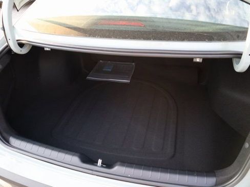 New 2025 Kia K4 LXS image 10